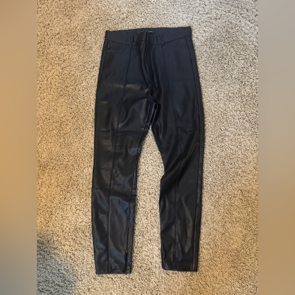 Zara Black Dress Pants with Sleek Tapered Fit